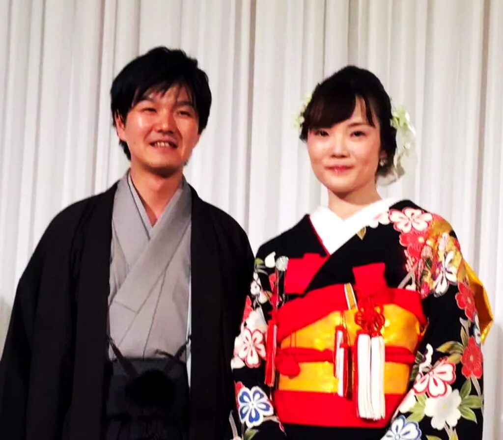 鈴木憲和 妻 鈴木鷹子 出典：長井市長 内谷重治のブログ